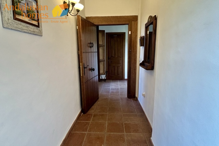 finca en venta Álora, casa rural Málaga, propiedad con olivos, finca con 60.000m2, casa con piscina Málaga, casa con apartamento independiente, casa de invitados, finca con 7 dormitorios, propiedad campo Andalucía, acceso A357 Málaga