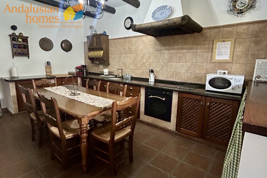 finca en venta Álora, casa rural Málaga, propiedad con olivos, finca con 60.000m2, casa con piscina Málaga, casa con apartamento independiente, casa de invitados, finca con 7 dormitorios, propiedad campo Andalucía, acceso A357 Málaga