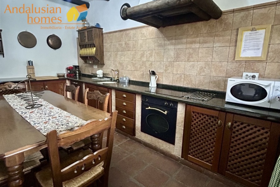 finca en venta Álora, casa rural Málaga, propiedad con olivos, finca con 60.000m2, casa con piscina Málaga, casa con apartamento independiente, casa de invitados, finca con 7 dormitorios, propiedad campo Andalucía, acceso A357 Málaga