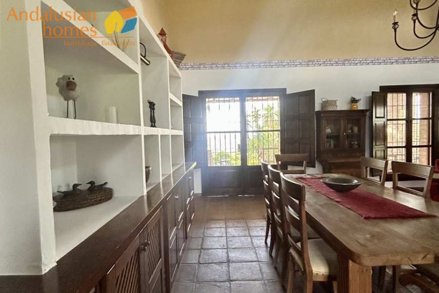 finca en venta Álora, casa rural Málaga, propiedad con olivos, finca con 60.000m2, casa con piscina Málaga, casa con apartamento independiente, casa de invitados, finca con 7 dormitorios, propiedad campo Andalucía, acceso A357 Málaga