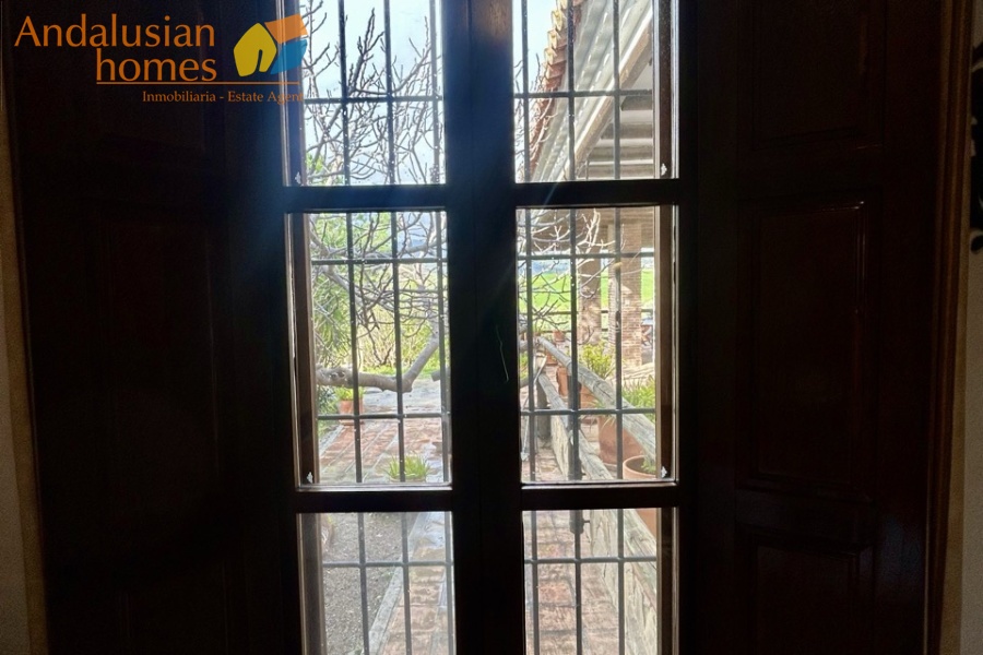 finca en venta Álora, casa rural Málaga, propiedad con olivos, finca con 60.000m2, casa con piscina Málaga, casa con apartamento independiente, casa de invitados, finca con 7 dormitorios, propiedad campo Andalucía, acceso A357 Málaga