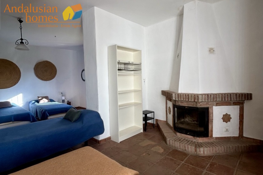finca en venta Álora, casa rural Málaga, propiedad con olivos, finca con 60.000m2, casa con piscina Málaga, casa con apartamento independiente, casa de invitados, finca con 7 dormitorios, propiedad campo Andalucía, acceso A357 Málaga