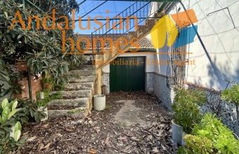 Álora property, country house Spain, rural property Málaga, house with land Álora, renovation project Spain, finca Málaga, traditional Spanish house, property investment Spain, countryside home, house with fruit trees, real estate Álora, Andalusia property