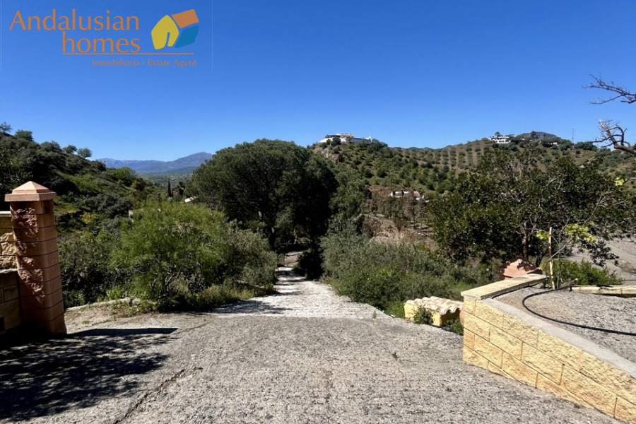 Álora property, country house Álora, house with casita Spain, rural property Málaga, property for sale Álora, Andalusian country home, house with land Spain, investment property Málaga, guest house property Spain, inland Costa del Sol property