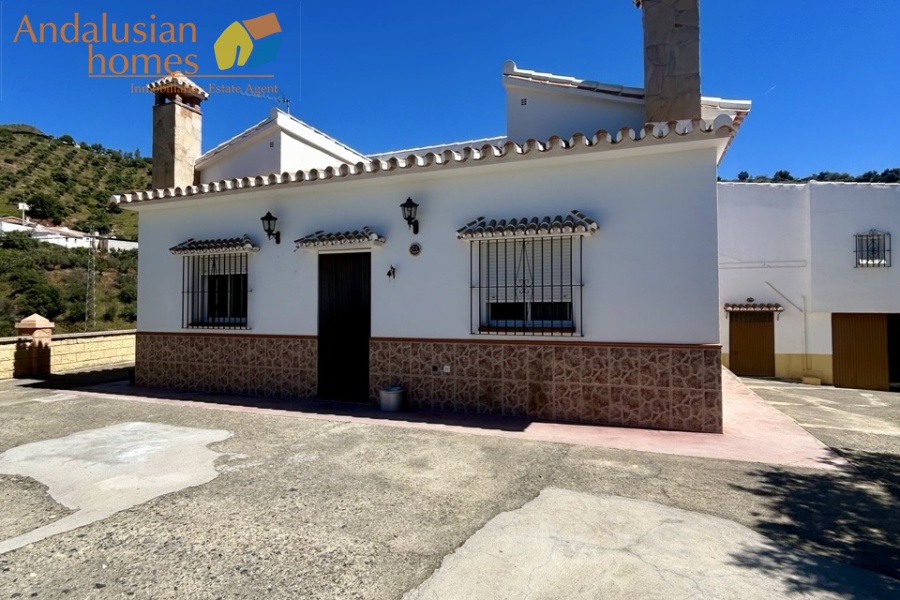 Álora property, country house Álora, house with casita Spain, rural property Málaga, property for sale Álora, Andalusian country home, house with land Spain, investment property Málaga, guest house property Spain, inland Costa del Sol property