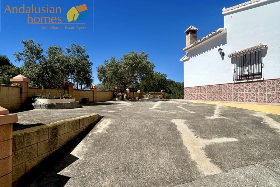 Álora property, country house Álora, house with casita Spain, rural property Málaga, property for sale Álora, Andalusian country home, house with land Spain, investment property Málaga, guest house property Spain, inland Costa del Sol property