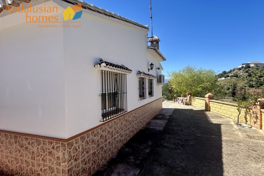 Álora property, country house Álora, house with casita Spain, rural property Málaga, property for sale Álora, Andalusian country home, house with land Spain, investment property Málaga, guest house property Spain, inland Costa del Sol property