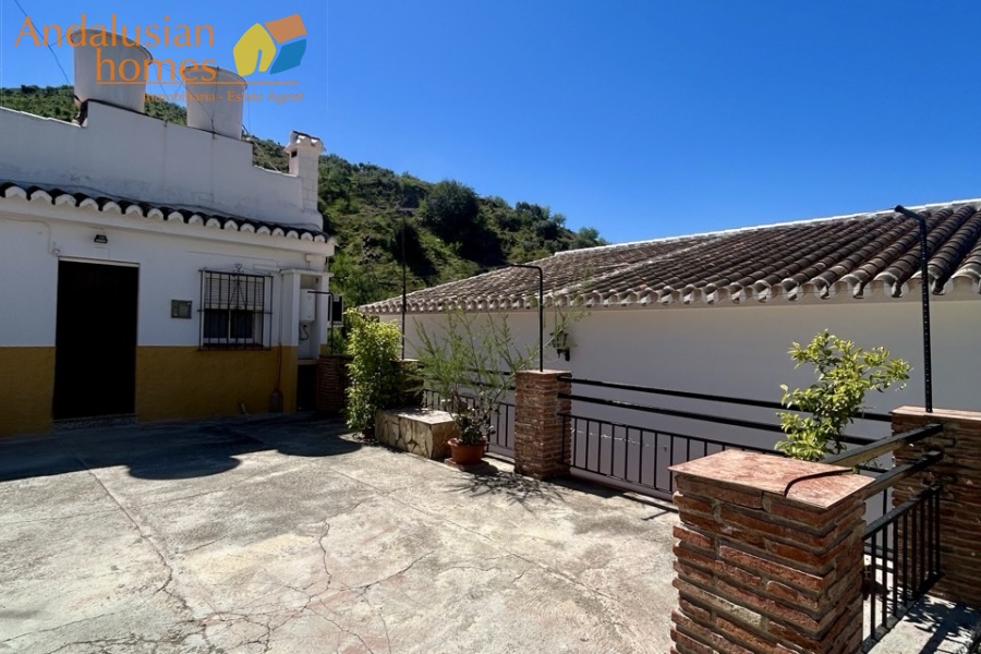Álora property, country house Álora, house with casita Spain, rural property Málaga, property for sale Álora, Andalusian country home, house with land Spain, investment property Málaga, guest house property Spain, inland Costa del Sol property
