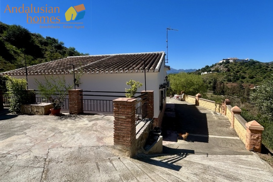 Álora property, country house Álora, house with casita Spain, rural property Málaga, property for sale Álora, Andalusian country home, house with land Spain, investment property Málaga, guest house property Spain, inland Costa del Sol property