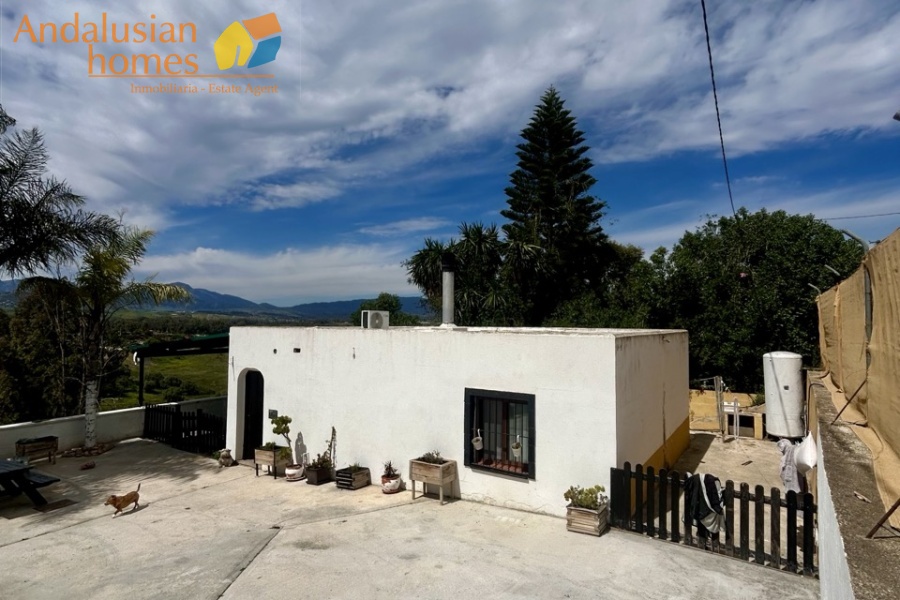 country property Cártama, rural property Málaga, equestrian property Spain, property with stables Málaga, country house for sale Andalusia, finca with guest house Spain, horse property with OCA licence, rural tourism investment Málaga, property near Málaga coast, finca for sale Cártama, Andalusian countryside property, property with land 2500m2, house with paddock Spain, investment property southern Spain
