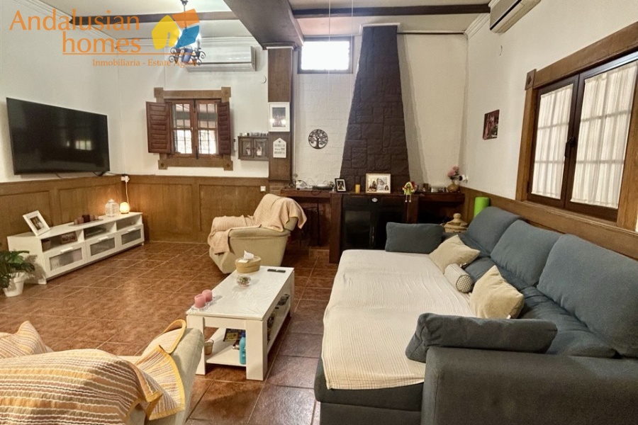 Rural property Álora, country house Pizarra, finca with casitas Spain, rural tourism investment Andalusia, guest house business Spain, property with land Málaga, finca with pool Spain, holiday rental opportunity Andalusia, countryside property for sale Spain, investment property Málaga