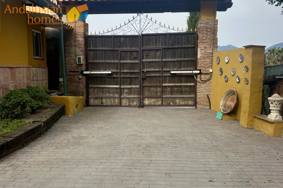 Rural property Álora, country house Pizarra, finca with casitas Spain, rural tourism investment Andalusia, guest house business Spain, property with land Málaga, finca with pool Spain, holiday rental opportunity Andalusia, countryside property for sale Spain, investment property Málaga