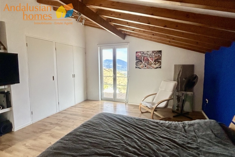 country home Álora, house for sale Álora, rural property Málaga, detached villa Spain, countryside villa Andalusia, house with pool Álora, panoramic views property Spain, finca for sale Málaga, large plot property Spain, real estate Álora, villa near train station Álora, Andalusian country house
