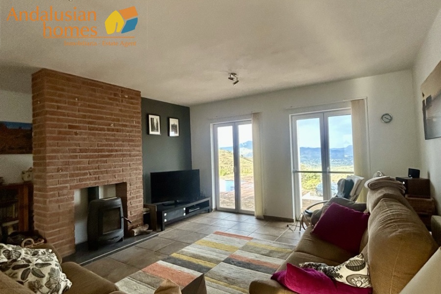 country home Álora, house for sale Álora, rural property Málaga, detached villa Spain, countryside villa Andalusia, house with pool Álora, panoramic views property Spain, finca for sale Málaga, large plot property Spain, real estate Álora, villa near train station Álora, Andalusian country house
