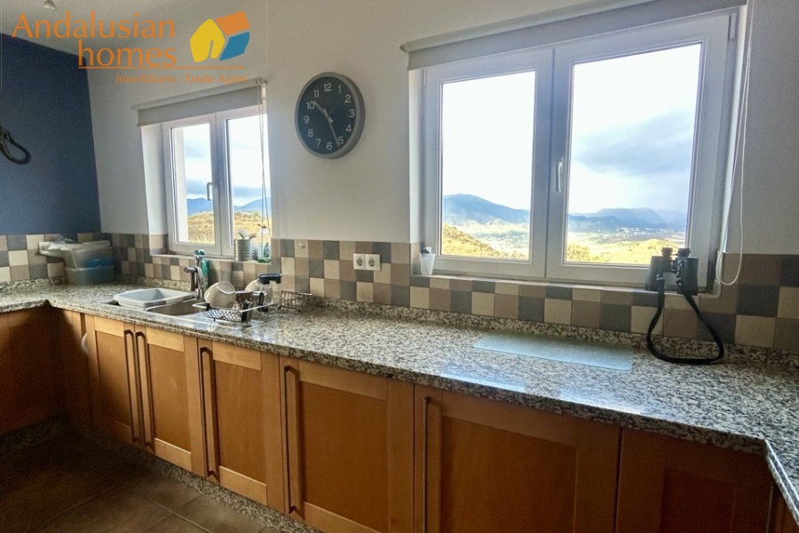 country home Álora, house for sale Álora, rural property Málaga, detached villa Spain, countryside villa Andalusia, house with pool Álora, panoramic views property Spain, finca for sale Málaga, large plot property Spain, real estate Álora, villa near train station Álora, Andalusian country house
