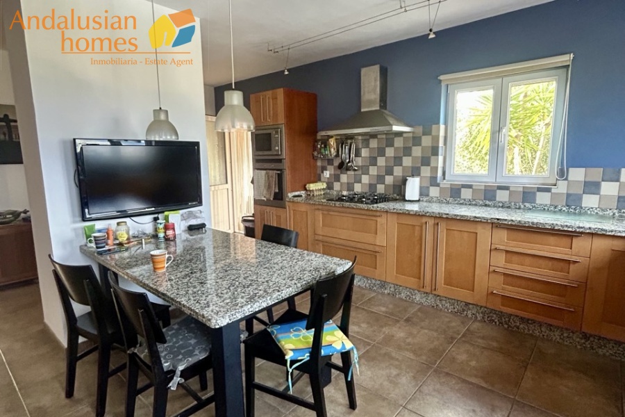 country home Álora, house for sale Álora, rural property Málaga, detached villa Spain, countryside villa Andalusia, house with pool Álora, panoramic views property Spain, finca for sale Málaga, large plot property Spain, real estate Álora, villa near train station Álora, Andalusian country house
