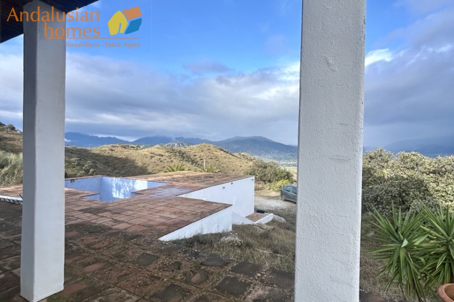 country home Álora, house for sale Álora, rural property Málaga, detached villa Spain, countryside villa Andalusia, house with pool Álora, panoramic views property Spain, finca for sale Málaga, large plot property Spain, real estate Álora, villa near train station Álora, Andalusian country house
