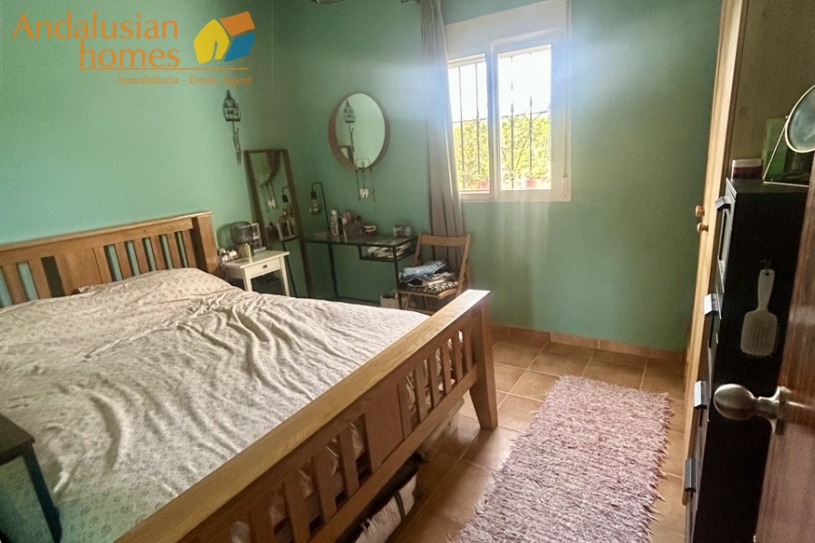 finca rústica Álora, casa de campo Málaga, propiedad rural España, finca con piscina Álora, casa no hipotecable España, finca ecuestre Málaga, casa con terreno 3000m2, propiedad con pozo agua España, rural property Andalusia, horse property Spain, country house near Álora, finca en venta Málaga, casa con vistas montaña Andalucía
