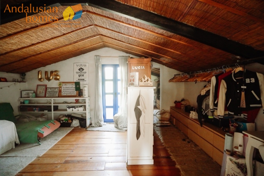 finca for sale, property for sale Álora, finca for sale Málaga, equestrian property Spain, horse property Spain, equestrian finca Málaga, country house Álora, rural property Málaga, Spanish finca, Andalusian finca, property with stables, horse finca, finca with guest apartments, property with guest accommodation, finca with swimming pool, 32,000m2 finca, land for sale Álora, horse riding property Spain, OCA horse licence, property with riding arenas, rural retreat Spain, investment property Málaga, multi-family property Spain, country estate Málaga,finca en venta, finca en venta Álora, finca en venta Málaga, propiedad ecuestre España, finca ecuestre Málaga, finca para caballos, propiedad rural Álora, casa de campo Málaga, finca rústica Andalucía, finca andaluza, propiedad con establos, finca con boxes para caballos, finca con apartamentos, finca con alojamiento independiente, finca con piscina, finca de 32.000 m², terreno en venta Álora, propiedad para caballos España, licencia OCA caballos, finca con pistas ecuestres, propiedad rural Andalucía, finca para inversión Málaga, finca con apartamentos independientes, cortijo en venta Málaga, finca privada Álora