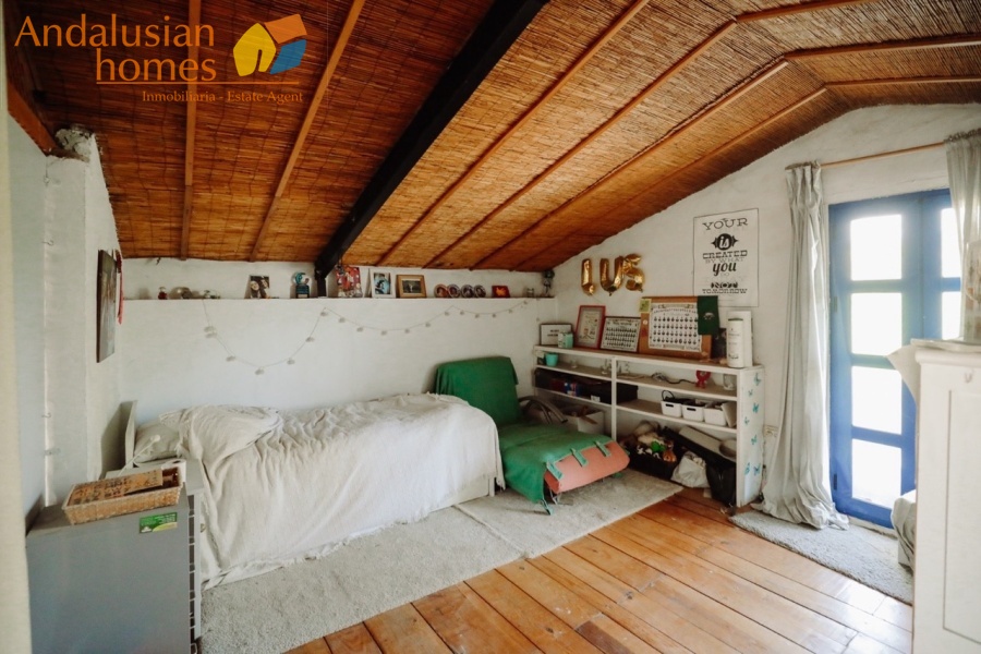 finca for sale, property for sale Álora, finca for sale Málaga, equestrian property Spain, horse property Spain, equestrian finca Málaga, country house Álora, rural property Málaga, Spanish finca, Andalusian finca, property with stables, horse finca, finca with guest apartments, property with guest accommodation, finca with swimming pool, 32,000m2 finca, land for sale Álora, horse riding property Spain, OCA horse licence, property with riding arenas, rural retreat Spain, investment property Málaga, multi-family property Spain, country estate Málaga,finca en venta, finca en venta Álora, finca en venta Málaga, propiedad ecuestre España, finca ecuestre Málaga, finca para caballos, propiedad rural Álora, casa de campo Málaga, finca rústica Andalucía, finca andaluza, propiedad con establos, finca con boxes para caballos, finca con apartamentos, finca con alojamiento independiente, finca con piscina, finca de 32.000 m², terreno en venta Álora, propiedad para caballos España, licencia OCA caballos, finca con pistas ecuestres, propiedad rural Andalucía, finca para inversión Málaga, finca con apartamentos independientes, cortijo en venta Málaga, finca privada Álora